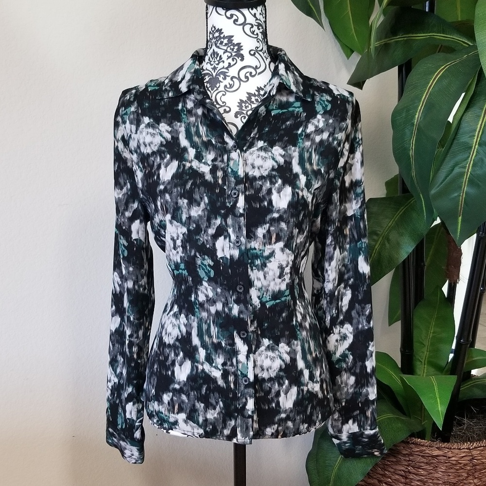 Long sleeve button down top